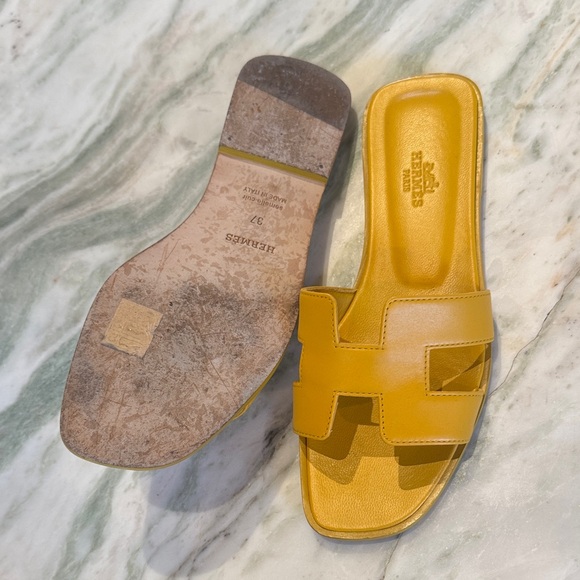 Hermes Oran Yellow Slide Sandals - Picture 6 of 6